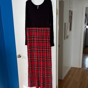 Elegant Black and Red Plaid Long Sleeve Dress